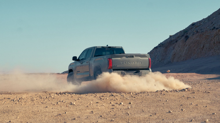 Toyota Tundra - фото №10