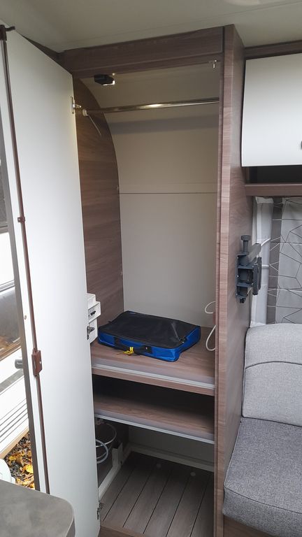 Knaus Sport 420 QD Silver Selection 1.Hand MonoControl