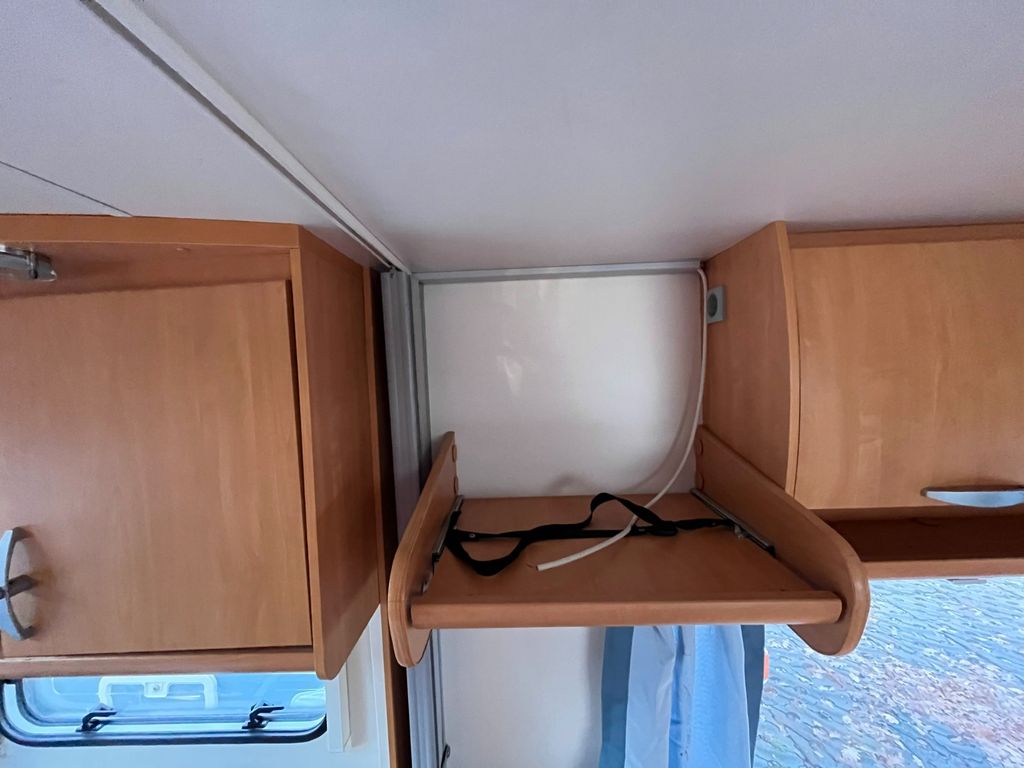 Knaus EIFELLAND E500 - Kinderzimmer/Sitzgruppe