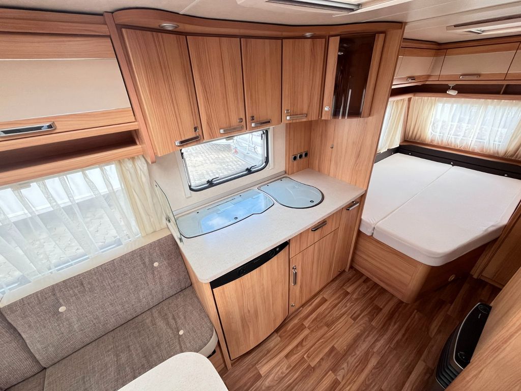 Wilk VIDA 450 HTD - Franz.Bett/Rundsitzgr./Dusche