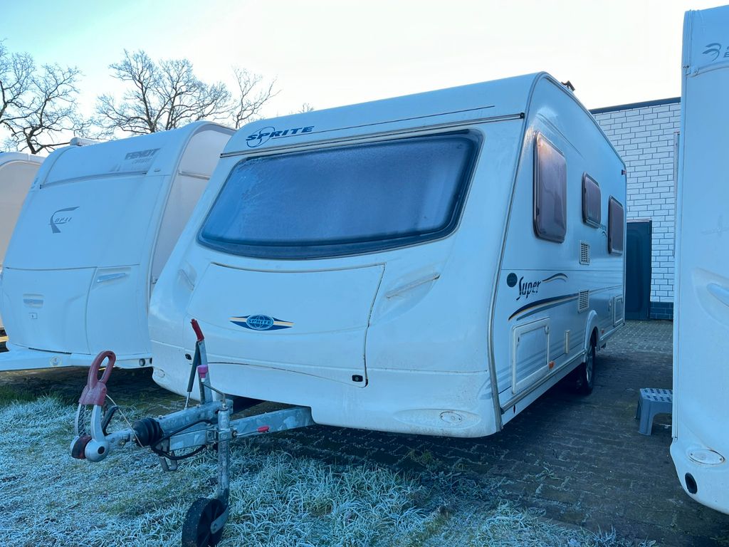 Sprite SUPER 490 - Franz.Bett/Rundsitz/Mover/Dusche