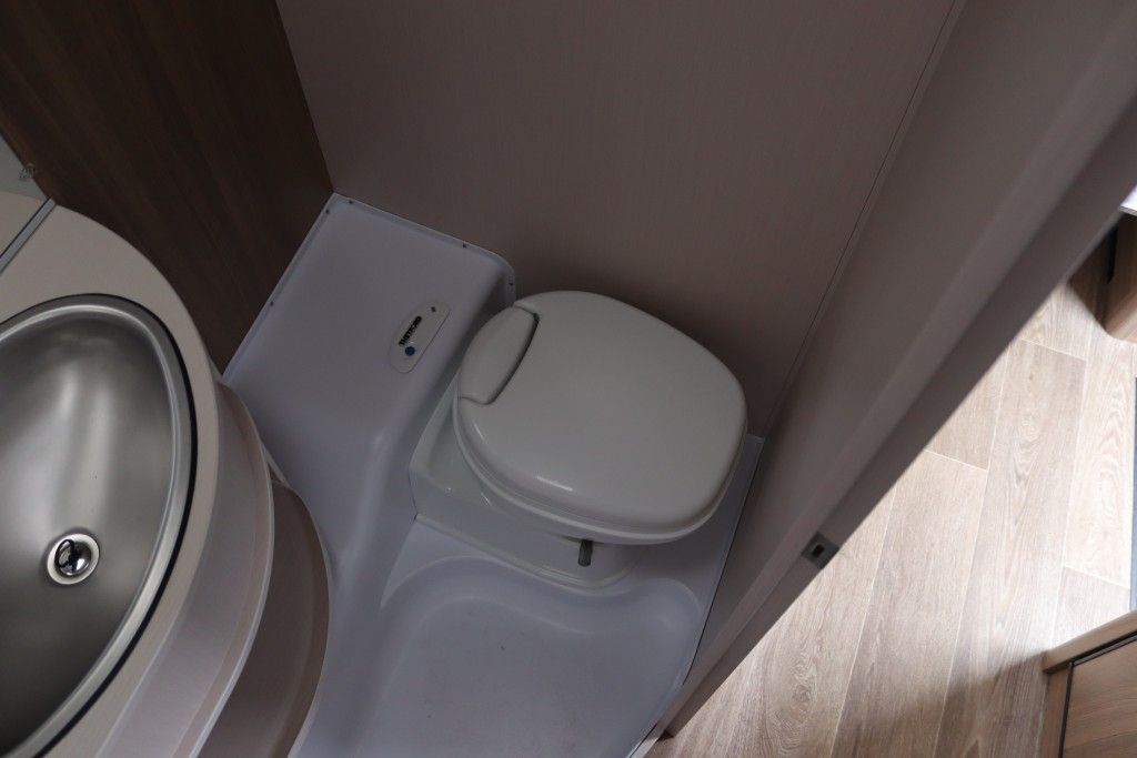 Dethleffs  c`joy 460 LE - Vorzelt Güsto - viele Extras