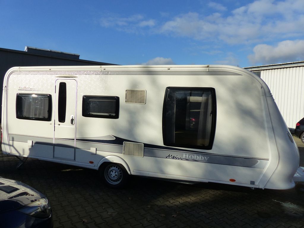 Hobby 560 UFF Exellent Queensize Bett