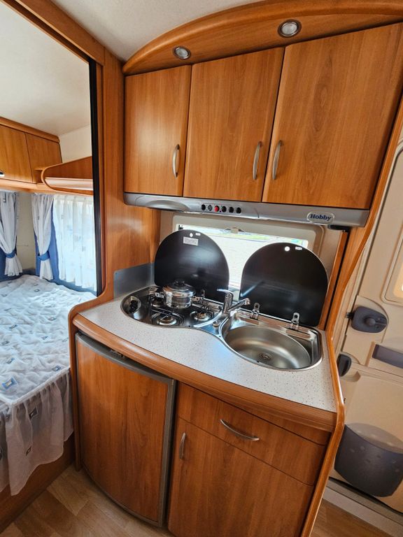 Hobby de luxe easy 450, 100km,  Festbett, Zelt, Therme