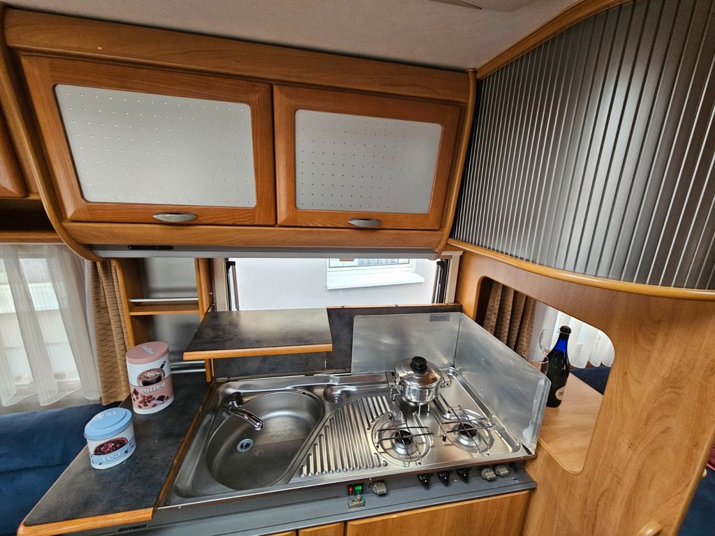 HYMER / ERIBA / HYMERCAR Eriba Nova 465, Mover, 100km, Festbett, Zelt,