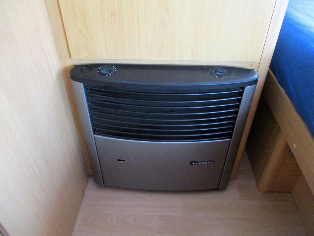 Beyerland Vitesse 400/Festbett/Vorzelt/4Pers/WC/100KM/Zelt