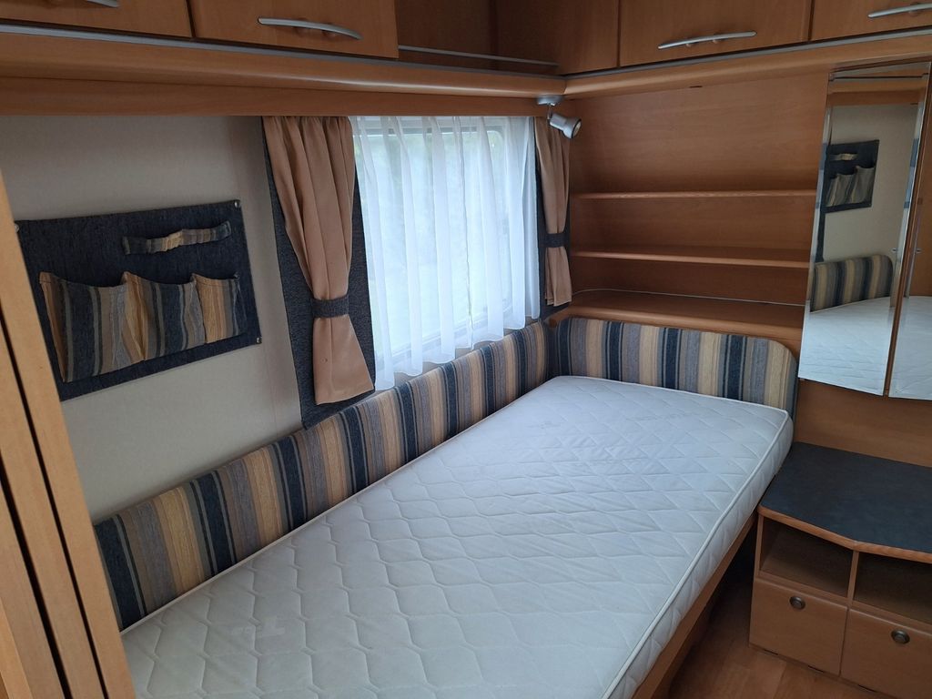 Adria Altea 502 LS mit Einzelbetten, Mover, Vorzelt