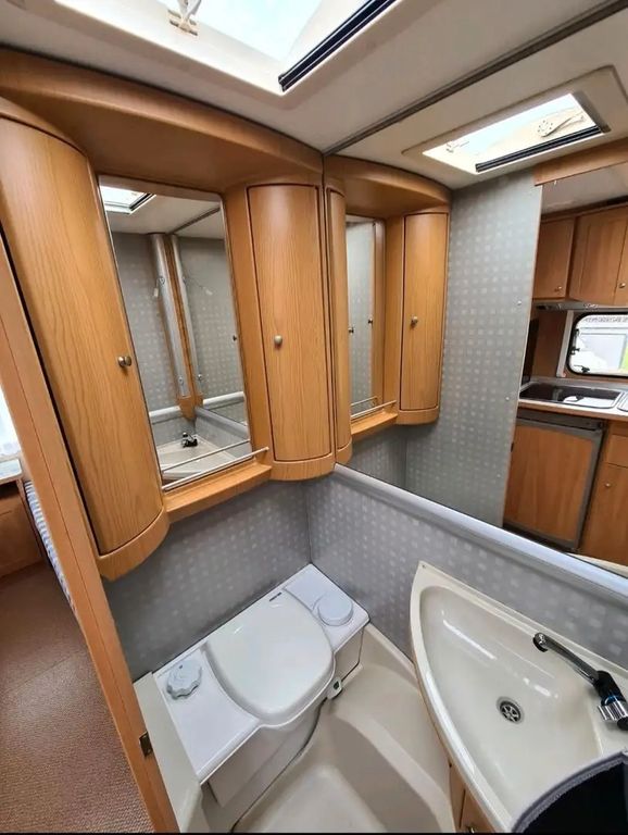 Bürstner 480 TL Ventana Clas Vorzelt Einzelb, Sat Truma