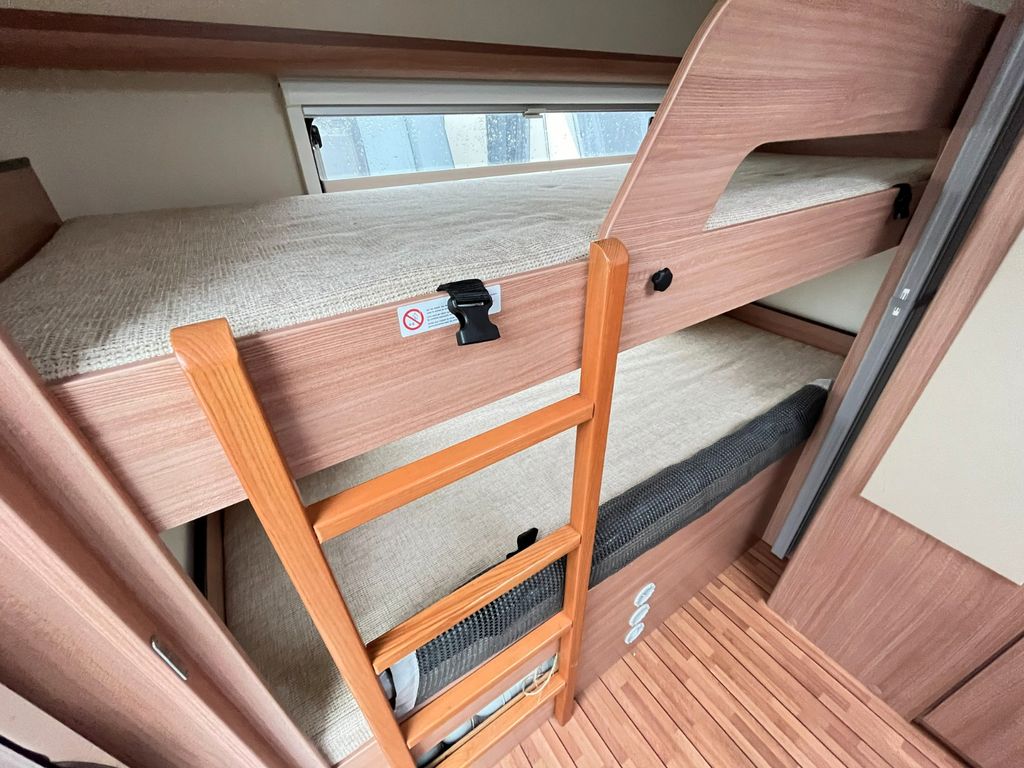 Knaus SPORT 440 LK - Sitzgr/Etagenbetten/Klima/Mover