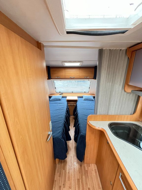 LMC SUNNY 470 E  - Einzelbetten/Sitzgruppe