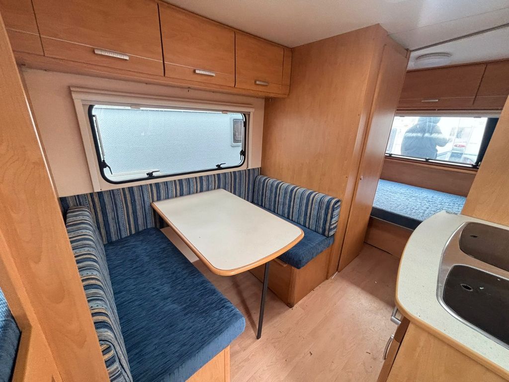 Caravelair 426 ( Etagenbetten-Festbett)
