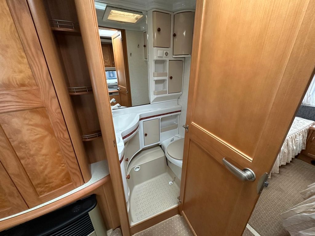 Hobby 560 UL prestige EINZELBETTEN VORZELT MOVER