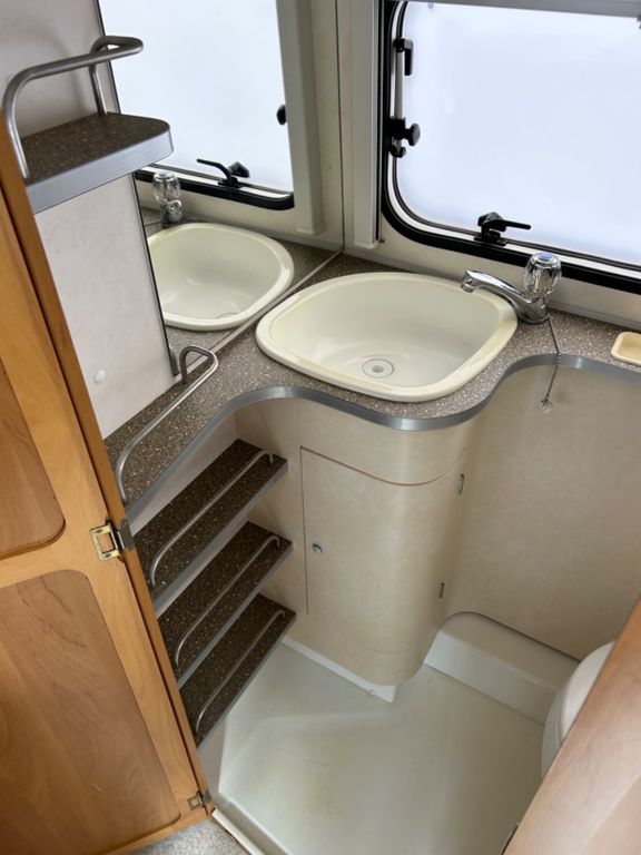 HYMER / ERIBA / HYMERCAR Triton
