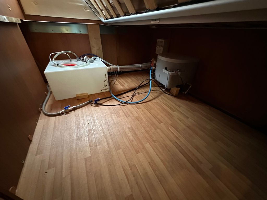 Elnagh Symbol 495LF mit Truma Warmwasser XXL Dusche/WC