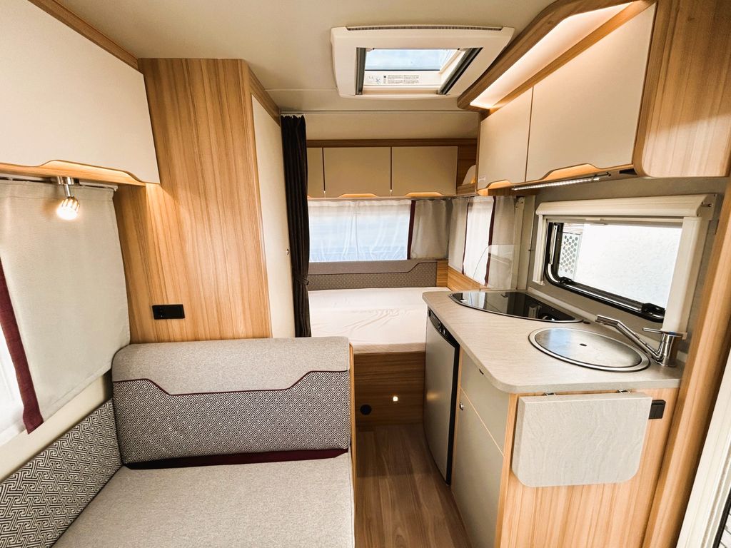Weinsberg CaraTwo 390 QD Edition HOT Vorzelt