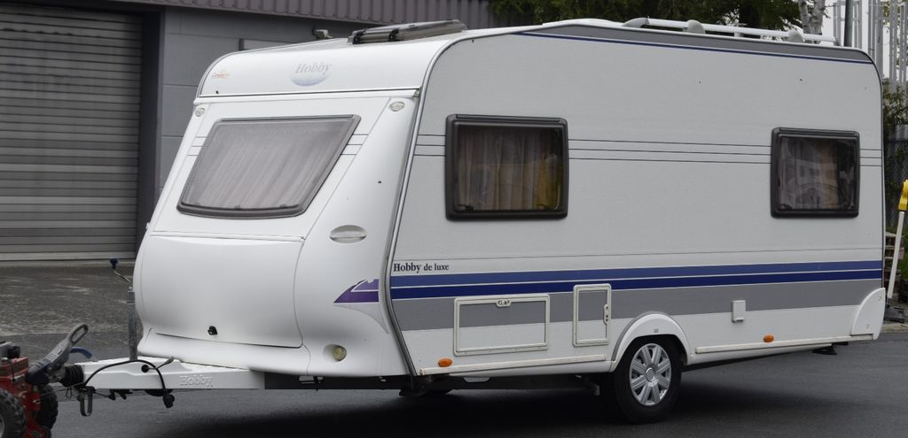 Hobby De Luxe 450 UF mit Vorzelt
